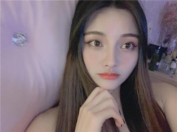 莺莺，验证出来还行，是个Sao气的重庆妹子